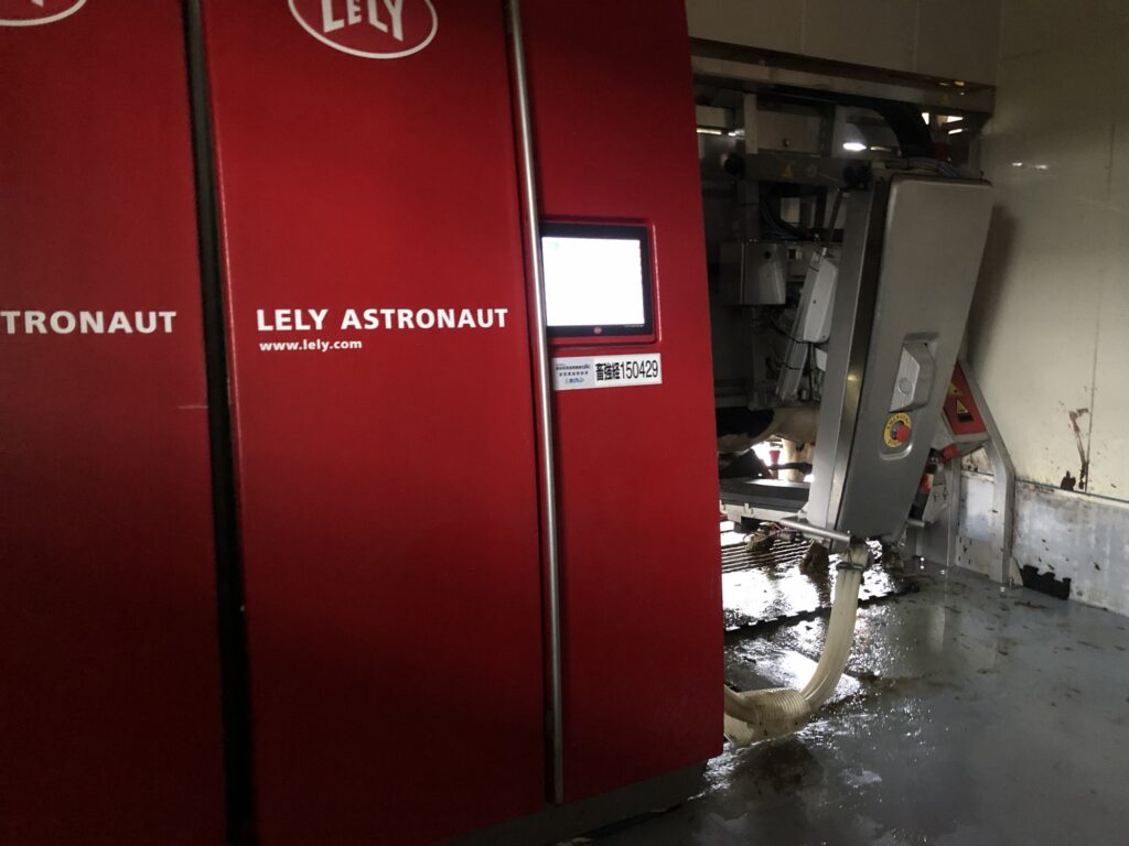 LELY automatic milking robot for dairy farms with precision milking system