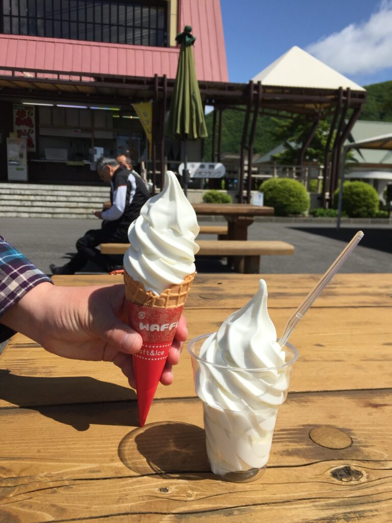 ブラウンスイス牛のミルクを使用した濃厚ソフトクリーム