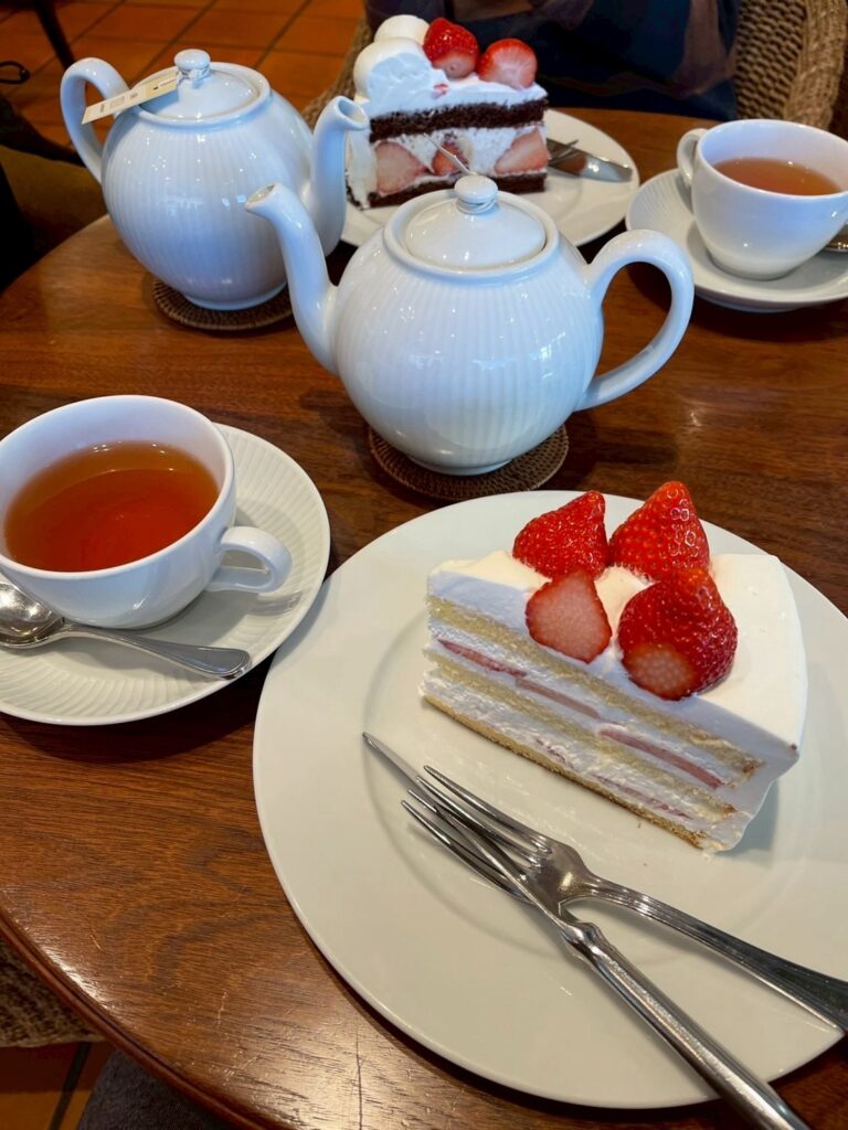 生クリームとイチゴのショートケーキ
