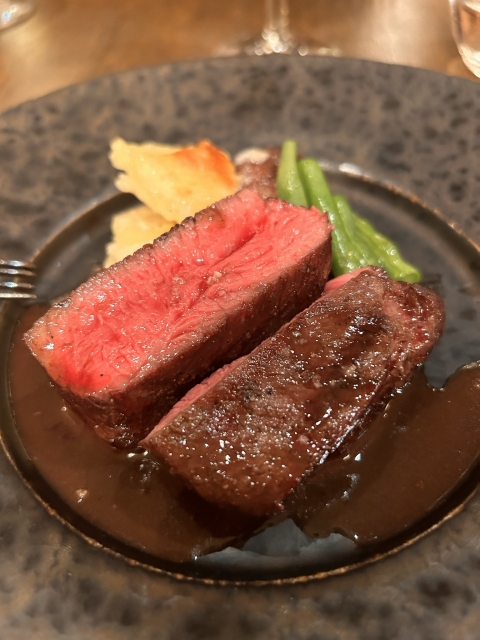 ザブトンステーキ｜和牛の希少部位を焼いたジューシーなステーキ