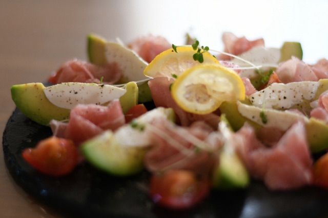 アボカドとクリームチーズ|簡単でヘルシーなおつまみレシピ