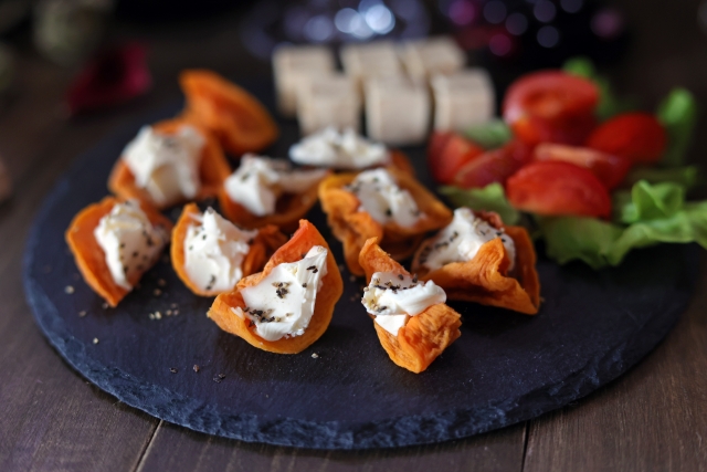 干し柿とクリームチーズを組み合わせた簡単オードブルおつまみ