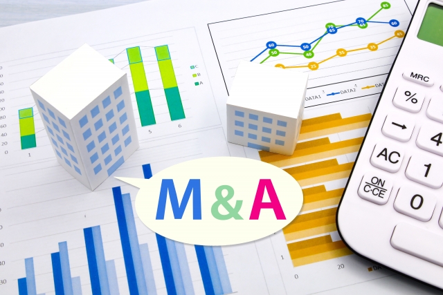 M＆Aのビジネスイメージと企業提携の概念図