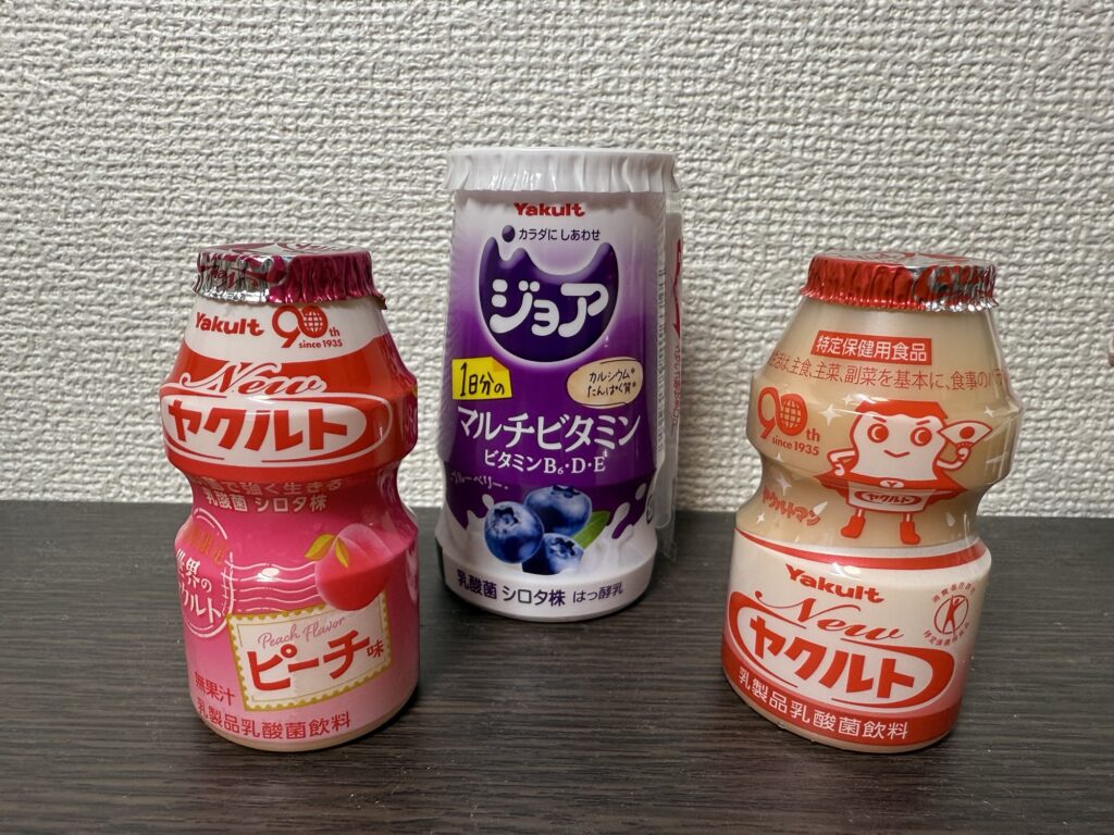 Newヤクルト・Newヤクルトピーチ味・ジョアの乳酸菌飲料パッケージ比較イメージ