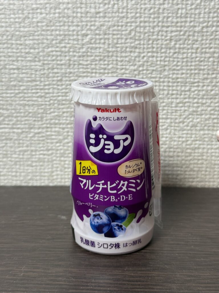 ヤクルトジョアのフルーツ風味乳酸菌飲料パッケージ