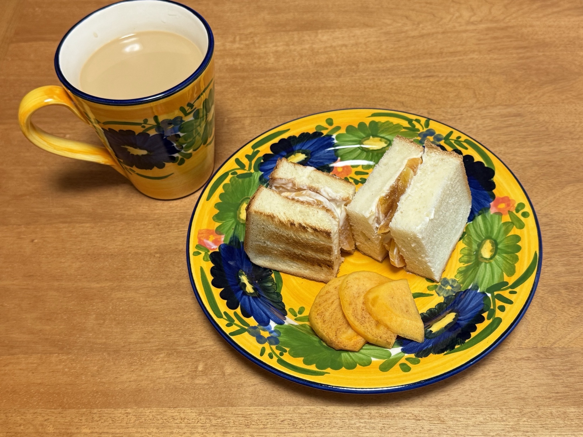 柿クリームチーズサンド 断面｜柿とクリームチーズのフルーツサンド