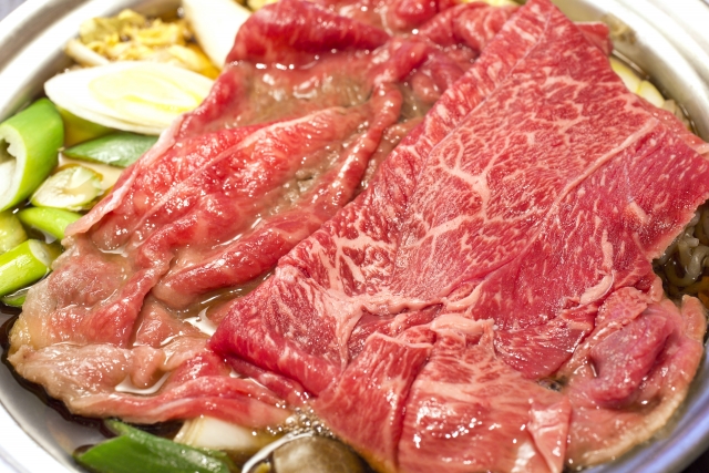 佐賀牛のモモ肉を使ったすき焼き用の薄切り肉