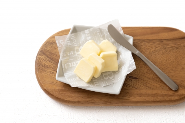バターを小分け保存する方法を説明する画像
