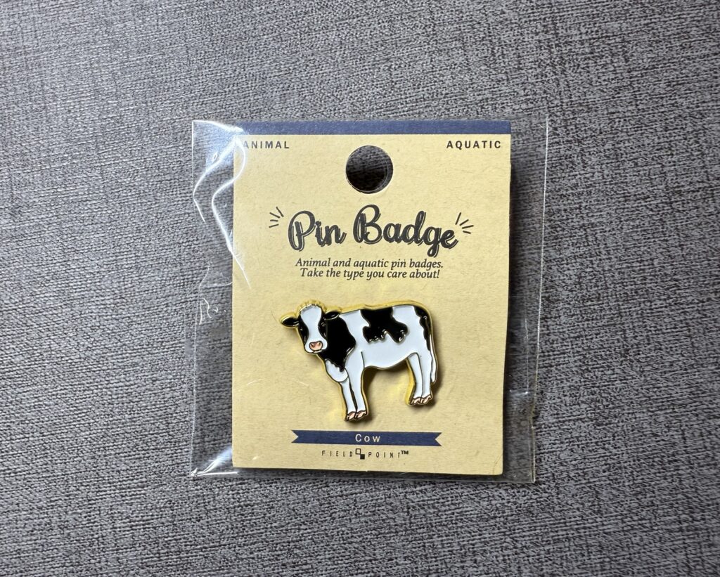 アニマルピンバッジ ウシ、亜鉛合金製の牛モチーフピンバッジ