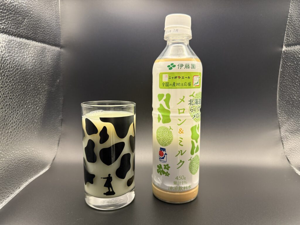 ニッポンエール メロン＆ミルク コップ 注いだ 飲料