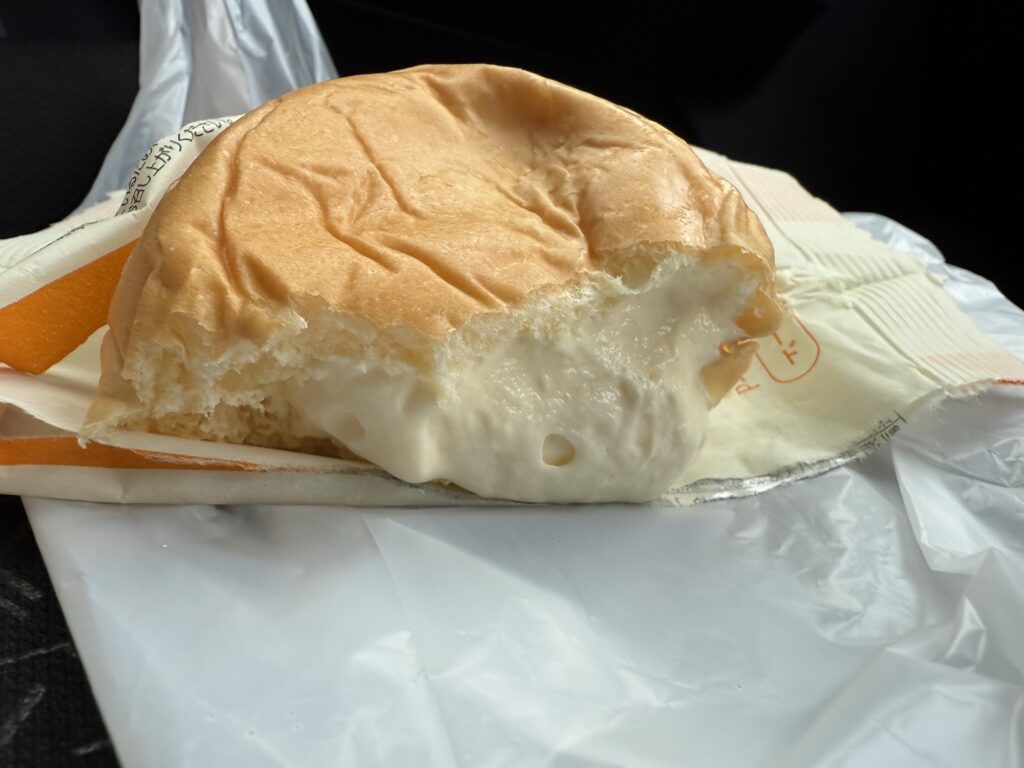 八天堂くりーむパン 生クリーム＆カスタード（濃厚で軽い味わい）