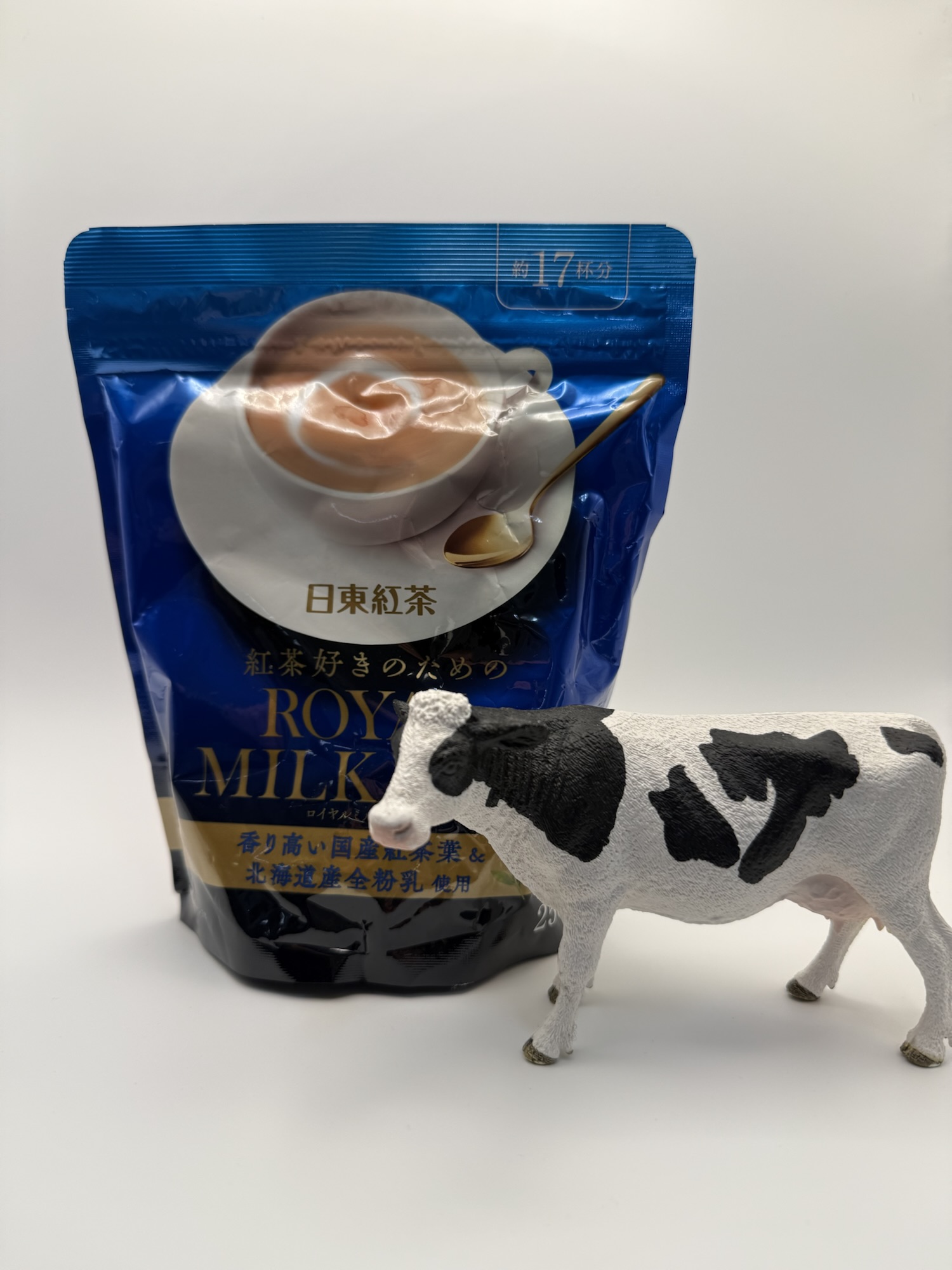 日東紅茶 紅茶好きのためのロイヤルミルクティーを実飲レビューしている画像