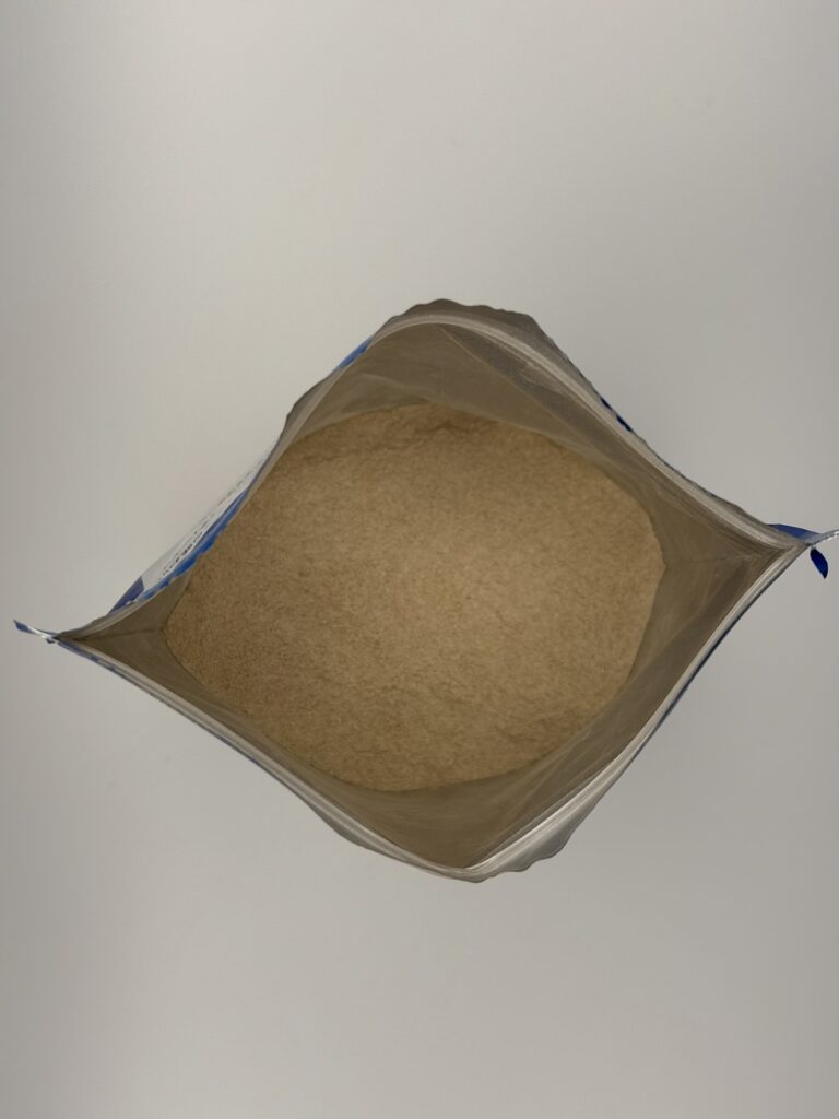 日東紅茶 紅茶好きのためのロイヤルミルクティー 袋の中の粉末