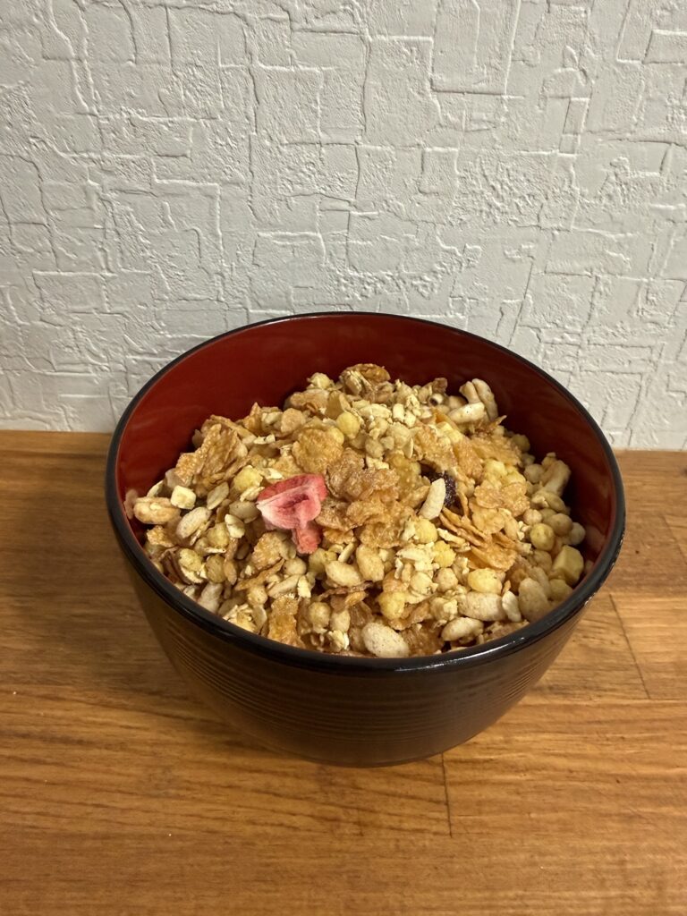 素材まるごとグラノラ 脂質70％オフ 香るフルーツの中身