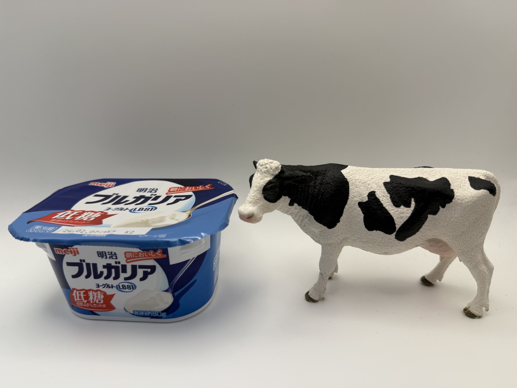 明治ブルガリアヨーグルト LB81 低糖 180g パッケージ画像